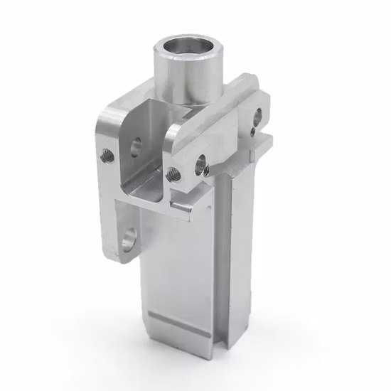 Peças automotivas de metal para motor de motocicleta OEM Peça de veículo Fundição em areia Ferro dúctil Liga de alumínio Peças de usinagem CNC de aço inoxidável Peça de máquinas agrícolas